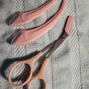 Eyebrow trimming scissors.